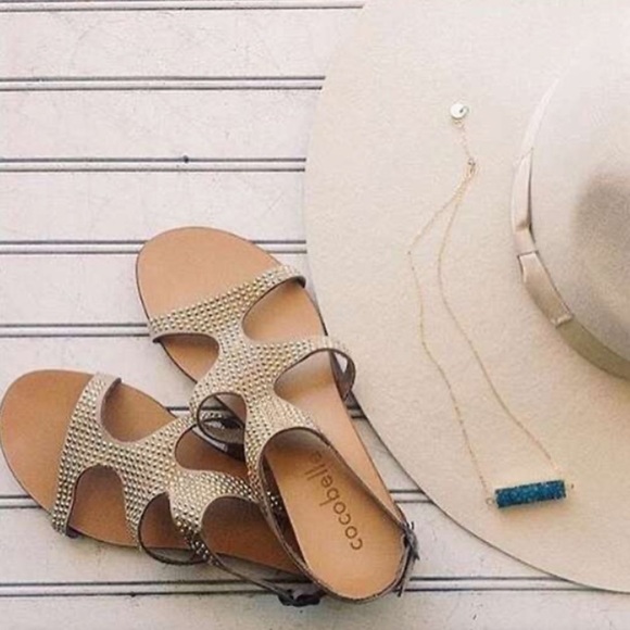 NWT Cocobelle Venus Gold Studded Tan Leather Resort Flat Sandals Size 6 - Picture 2 of 11